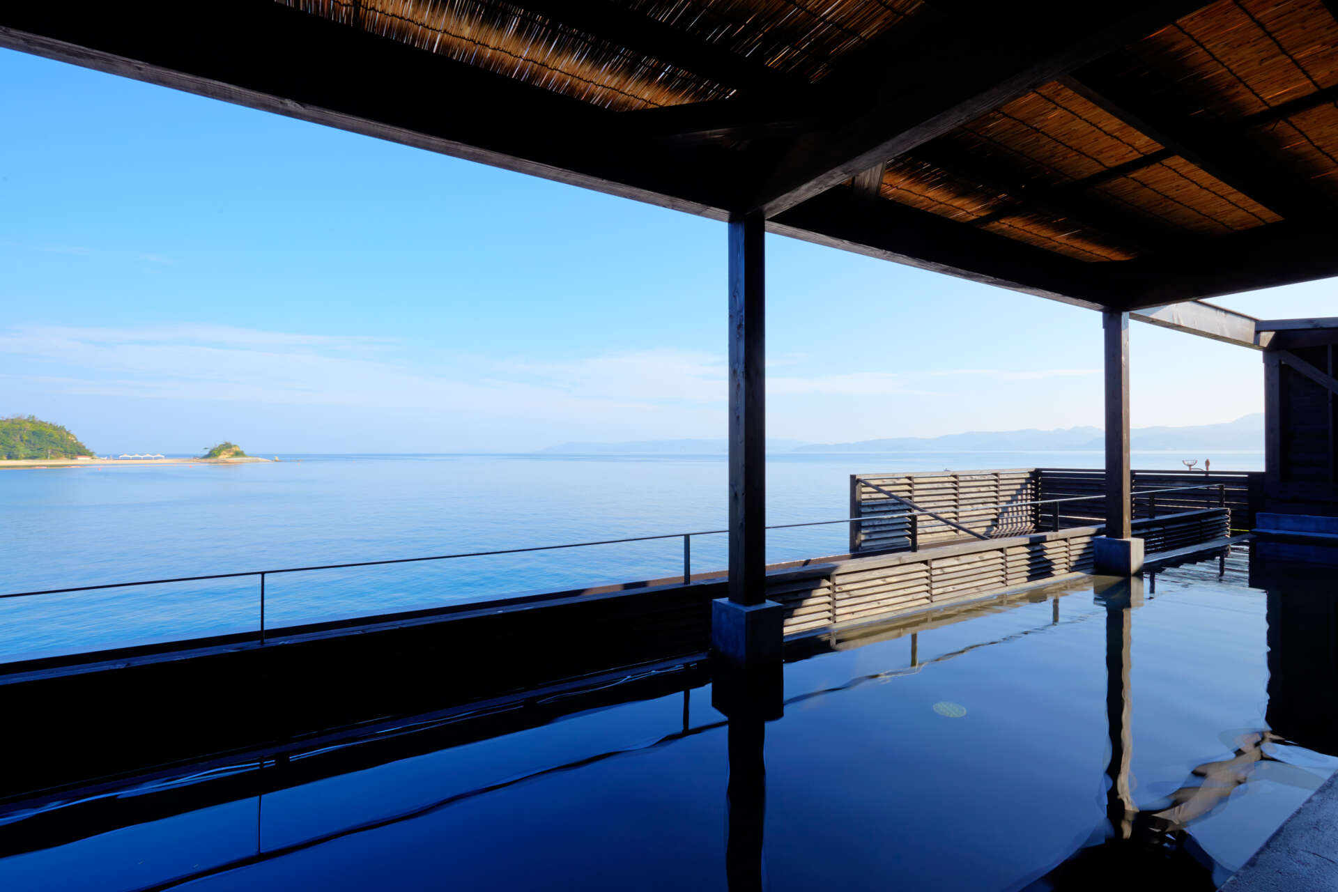 【日帰り・温泉入浴付】20種類以上のタイハーブの薬効成分 が含まれたタイ式ハーブテントパック