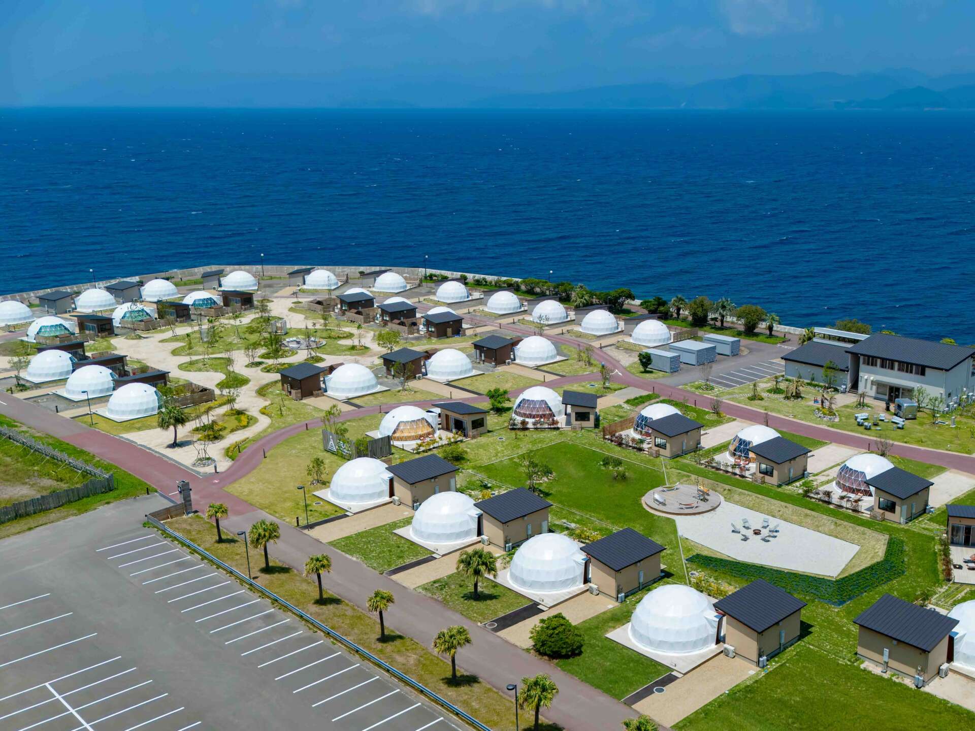 ホテルライクに楽しむ日本最大級のグランピング施設「GRAX OCEAN VILLAGE」開業記念プラン予約受付開始